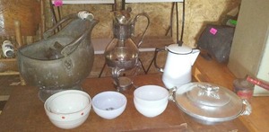 lot 346 image: Vintage Enamelware, Cast Aluminum, Czechoslovakian And More.