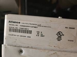 lot 31 image: 2015 Huebsch Commercial 18-lbs Top Load - Small Washer HWNBC2PP112TW01