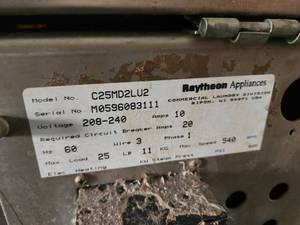 lot 36 image: 1997 Huebsch Commercial 25-lbs Front Load - Medium Washer C25MD2LU2