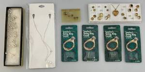 lot 159 image: Misc. Vintage Jewelry & More
