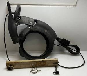 lot 207 image: Vintage Handmade Horse Tire Swing