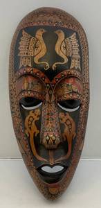 lot 244 image: Vintage Wooden Hand Carved Tribal Mask 8 x 19
