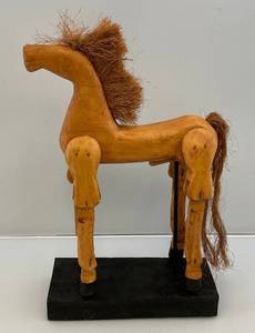 lot 260 image: Vintage 16 Hand Carved Wooden Articulated Horse