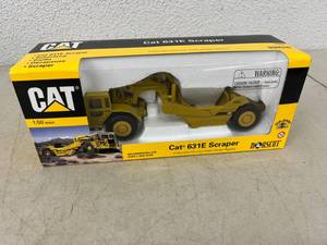 lot 307 image: CAT 631E Scraper 150 Scale
