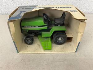 lot 308 image: Deutz-Allis 1920 Lawn & Garden Tractor