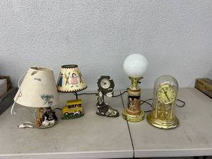 lot 364 image: Lamps & Clocks