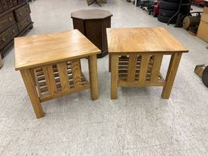 lot 369 image: End Tables