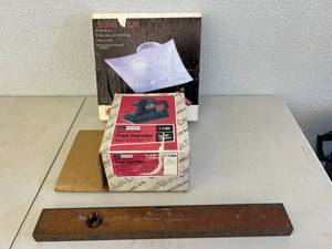 lot 413 image: NIB Ceiling Light, Pad Sander & Vintage Level