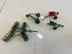 lot 452 image: Farm Implements
