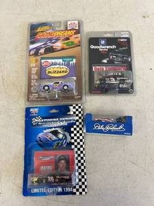 lot 455 image: 164 Scale Stock Cars