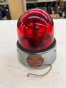lot 476 image: Junior Beacon Ray Bubble Gum Light