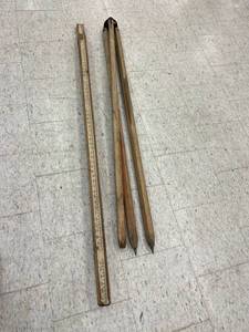 lot 499 image: Survey Tripod & Grade Rod