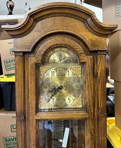lot 2 image: Vintage HOWARD MILLER Grandfather Clock