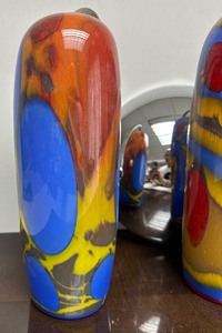 lot 24 image: Contemporary 3 Light Art Glass Hanging Light Fixture