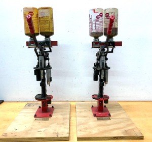 lot 49 image: Working Pair of Shotgun Reloaders