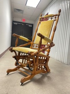 lot 54 image: Great Condition Antique Oak Glider Rocker