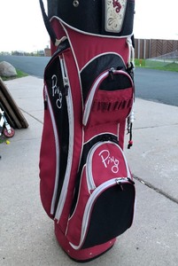 lot 64 image: Nice Set of Womens Left-Handed Golf Clubs in Ping Bag