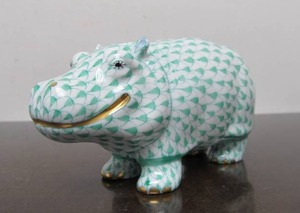 lot 156 image: Hand Painted Signed HEREND Fishnet Pattern Hippo Figurine