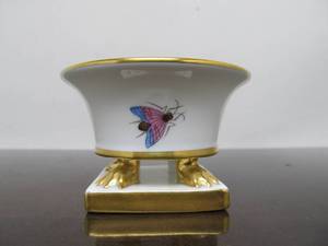 lot 159 image: Hand Painted Signed HEREND Porcelain Footed Rothschild Bird Trinket Bowl