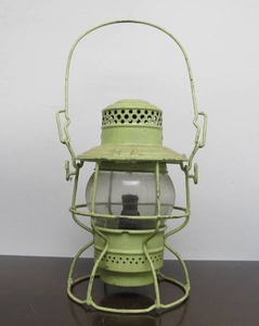 lot 107 image: Old Vintage Adlake C M St. P & P Railroad LAntern