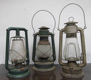 lot 110 image: Lot of 3 Old Vintage Lanterns