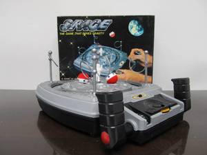 lot 141 image: Like-New 1979 Vintage SPACE The Game That Defies Gravity Electronic Game wOriginal Box