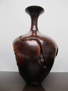 lot 209 image: LARGE & Fantastic Hand Turned Burl Wood Vase