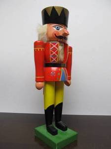 lot 36 image: Handmade Vintage Wooden German Nutcracker