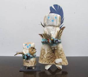lot 43 image: 2 Hand Carved Zuni Figures by Marvelita Phillips