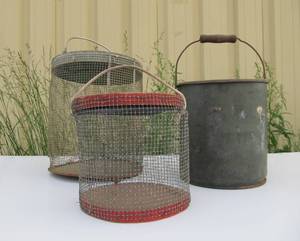 lot 62 image: Old Primitive Minnow Bucket & Traps
