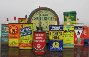 lot 77 image: Great Lot of Vintage Advertising Oil Cans etc
