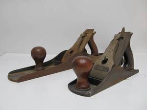 lot 17 image: 2 Antique STANLEY Woodworking Planes