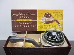 lot 263 image: NOS Vintage Airguide Nomad Deluxe Automobile Compass