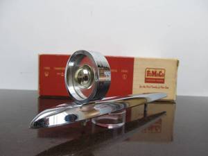 lot 264 image: NOS Vintage FoMoCo Ford Front Fender Hood Ornament
