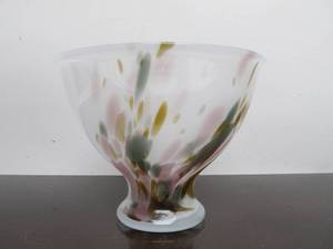 lot 221 image: Mid Century Denmark HOLMEGAARD Art Glass Vase