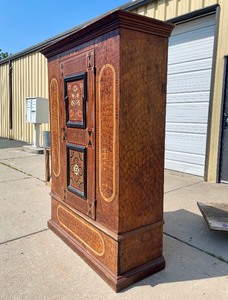 lot 351 image: Wonderful Large Antique Folk Painted Cabinet - Dated 1744