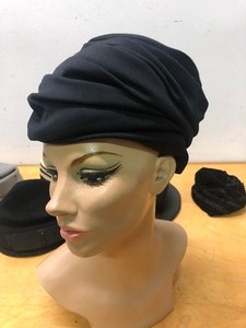 lot 373 image: Nice Lot of Vintage Ladies Hats