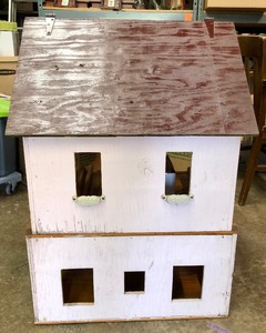 lot 400 image: Large Vintage Wooden Dollhouse