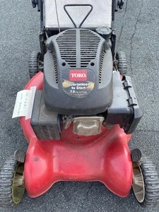 lot 419 image: Working TORO Lawnmower wBag
