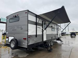 USED - 2022 Dutchmen MFG Aspen Trail LE 29BB Rear Bunks