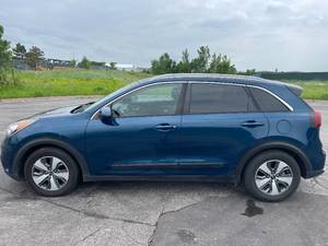 2017 Kia Niro LX - 1 OWNER