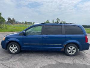 2010 Dodge Grand Caravan SXT - 2 OWNERS