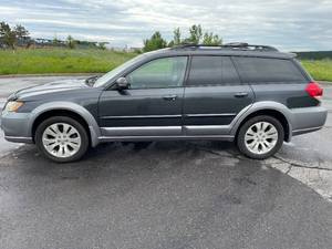 2009 Subaru Outback 2.5 XT Limited - AWD - 2 OWNERS - MANUAL