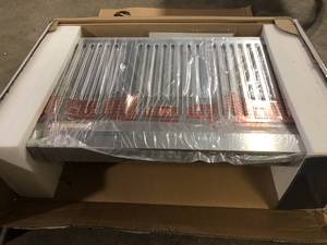 Vissani Sarela 30 in. W x 7 in. H 500CFM Convertible Under Cabinet Range Hood in Stainless Steel with LED Lights and Filter  Customer Returns See Pictures
