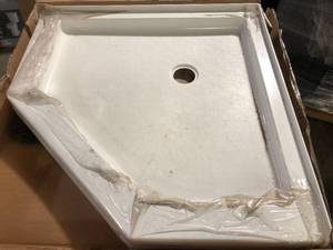 Delta 38 in. x 38 in. Neo-Angle Corner Shower Pan Base with Center Drain in White   Customer Returns See Pictures