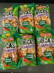 lot 25 image: Lot of 6 Cazo De Oro Los Ricas Cuadritos Chile Limn Snacks