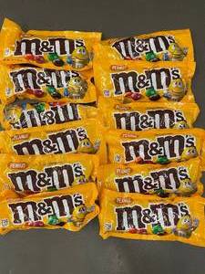 lot 48 image: Lot of 12 M&Ms Peanut Chocolate Candies