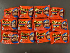 lot 64 image: Lot of 12 Reeses Potato Chips Big Cup