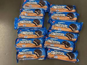 lot 73 image: Lot of 12 Oreo Cakesters Peanut Butter Creme