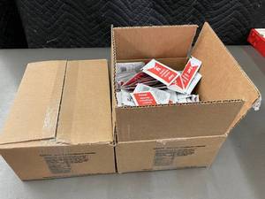 lot 77 image: Caseys Grated Parmesan Cheese Packets - 2 boxes